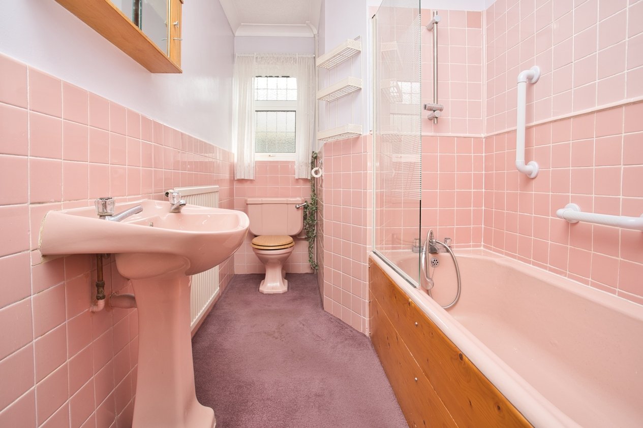 Properties Under Offer in St. Leonards Road Deal