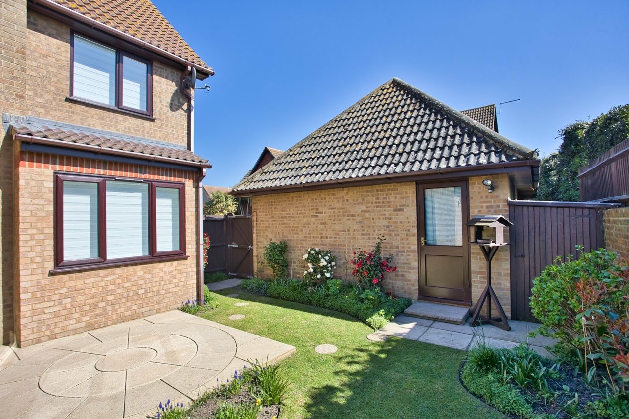 Properties Under Offer in St. Margarets Drive Deal