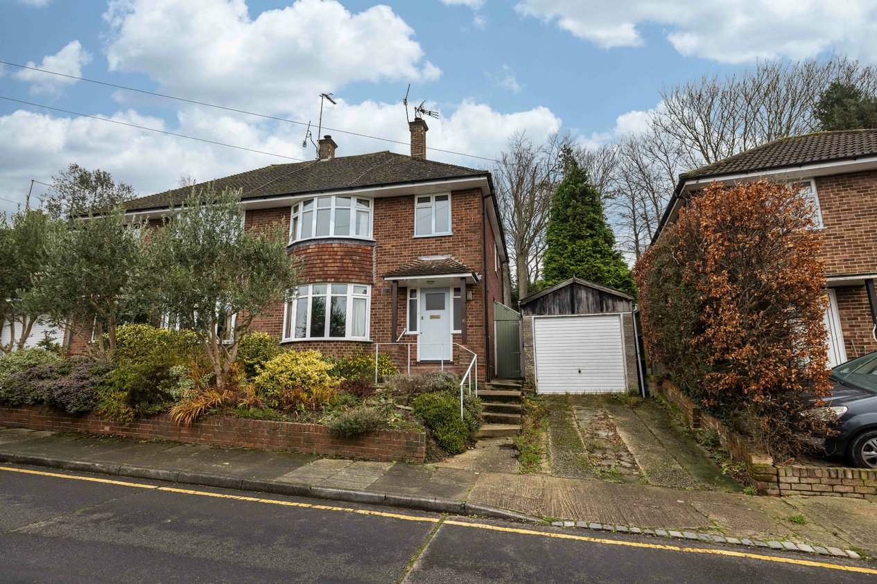 Properties Under Offer in St. Martins Close Canterbury