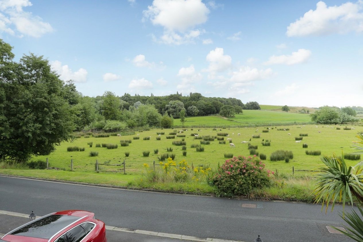Properties For Sale in St Marys Meadow Wingham