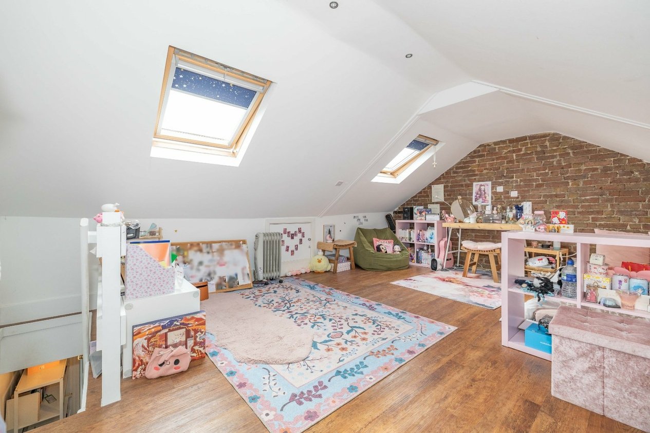 Properties Under Offer in St. Marys Road Faversham