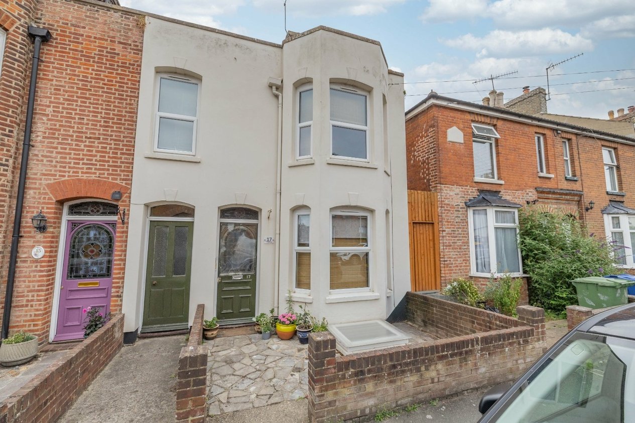 Properties Under Offer in St. Marys Road Faversham