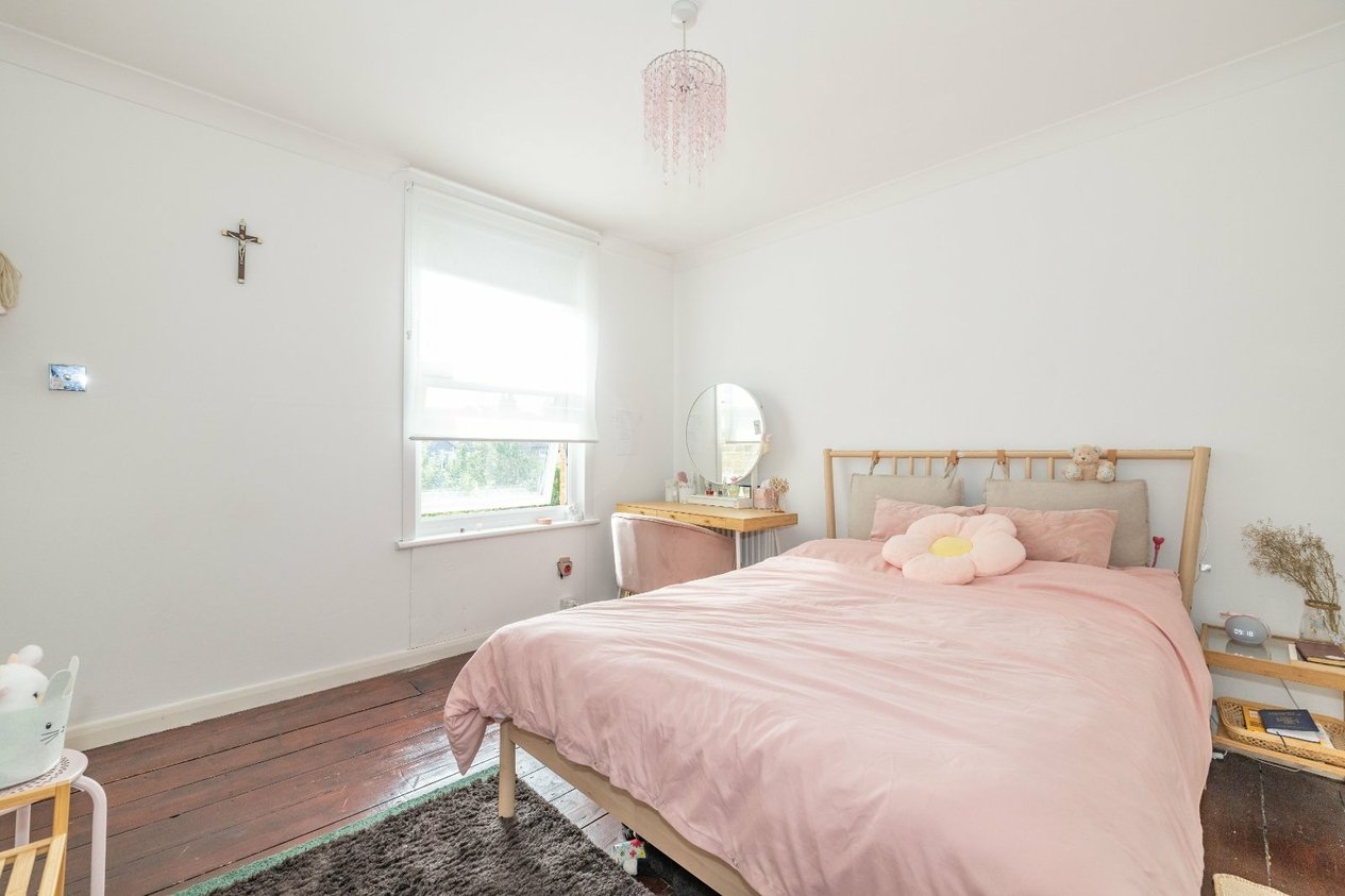 Properties Under Offer in St. Marys Road Faversham