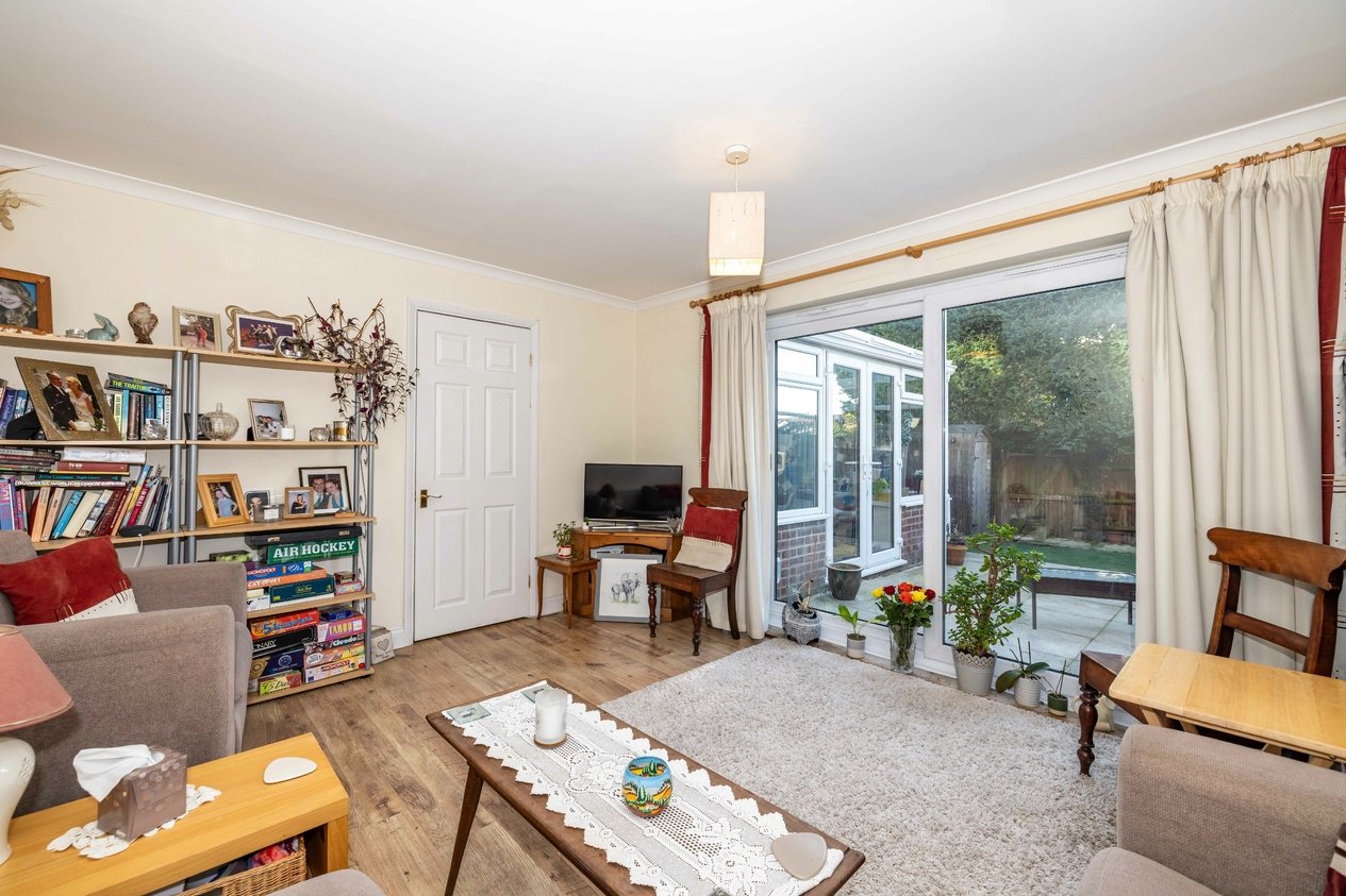Properties Under Offer in St. Pauls Crescent Faversham