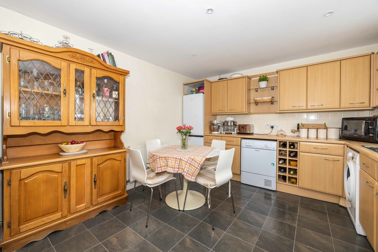 Properties Under Offer in St. Pauls Crescent Faversham