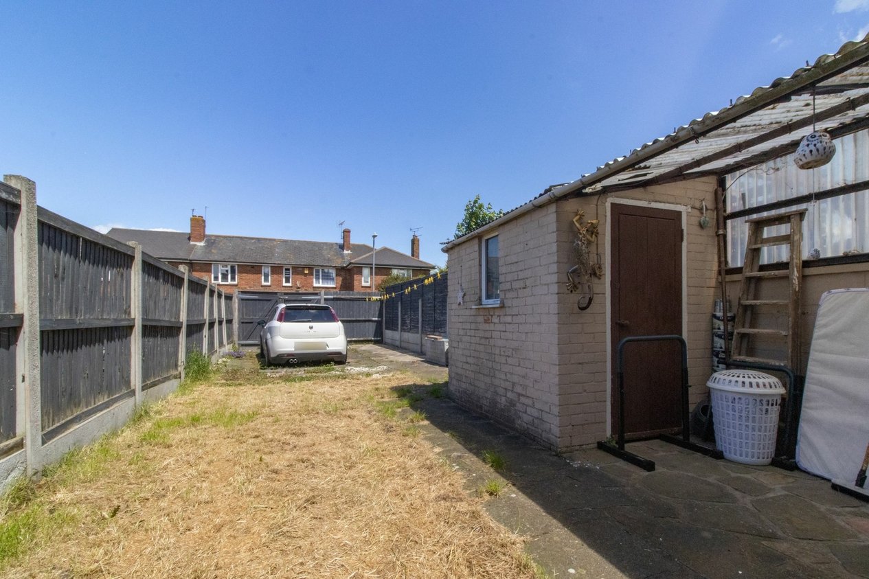 Properties Sold Subject To Contract in St. Peters Footpath  Margate