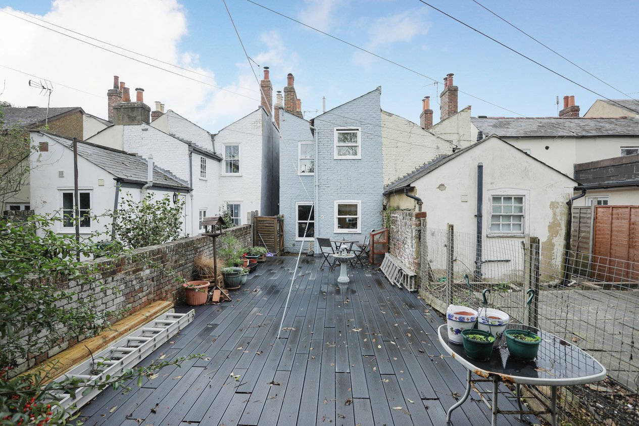 Properties Under Offer in St. Peters Place Canterbury