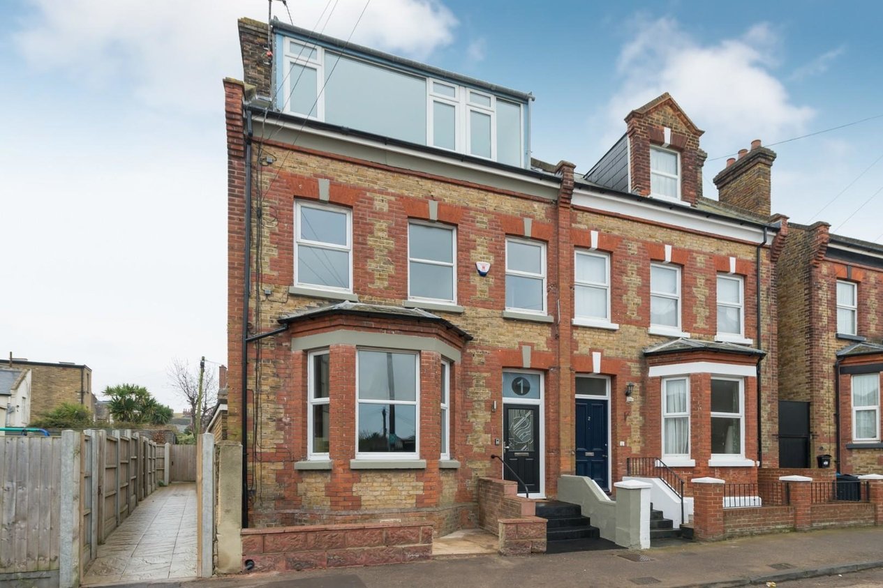 Properties For Sale in Stanley Road Cliftonville
