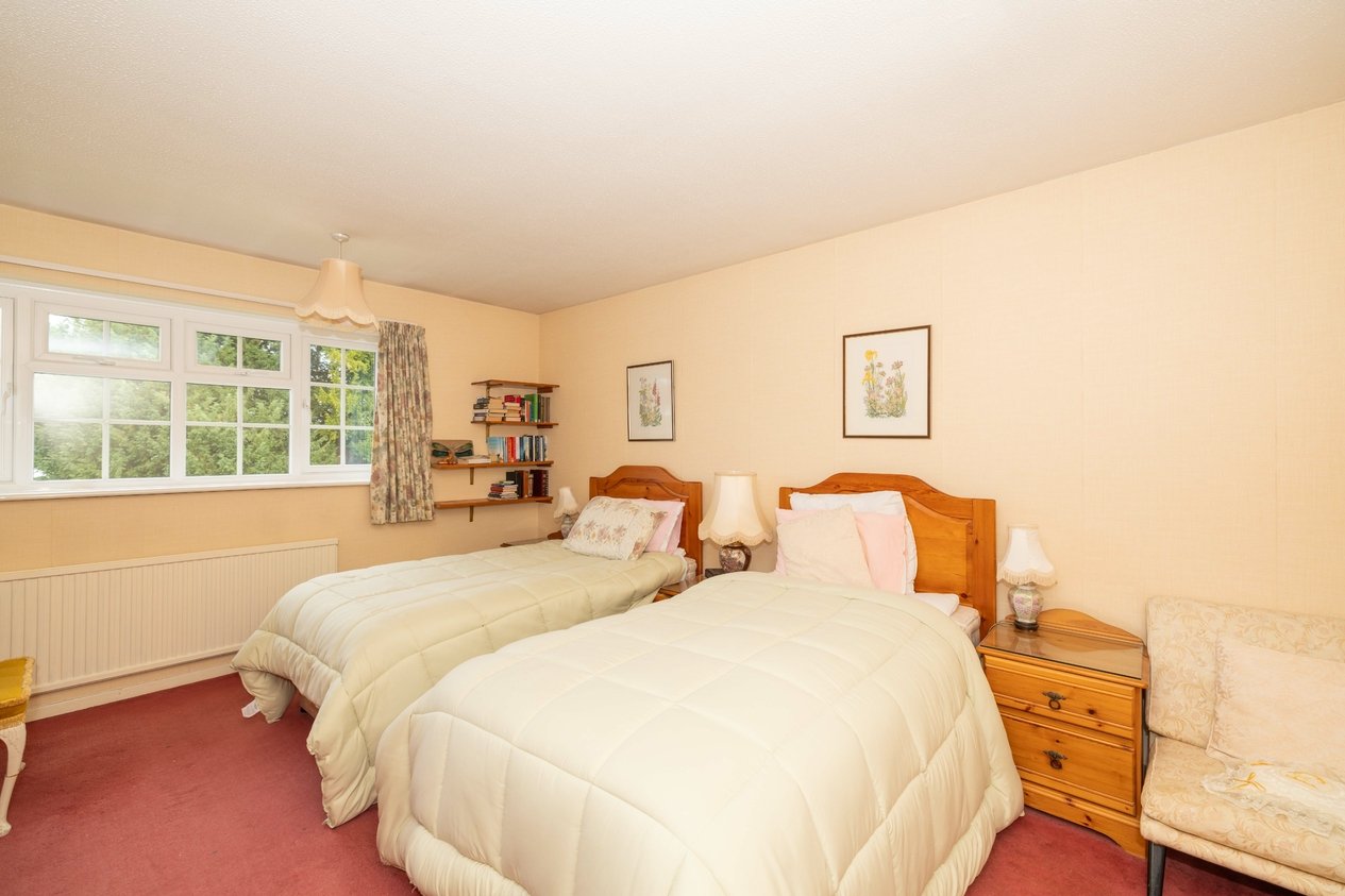 Properties Under Offer in Stanmore Court Canterbury