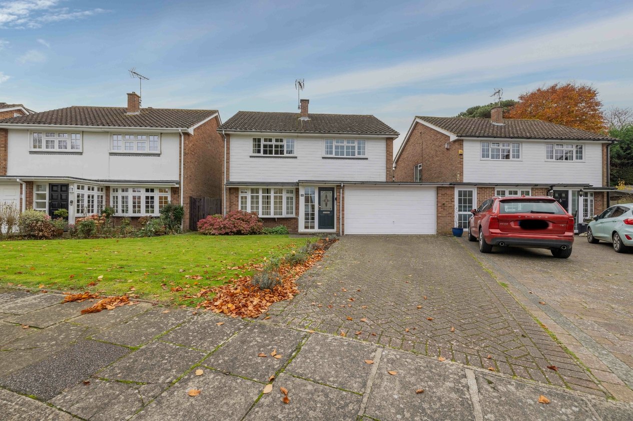 Properties Under Offer in Stanmore Court Canterbury
