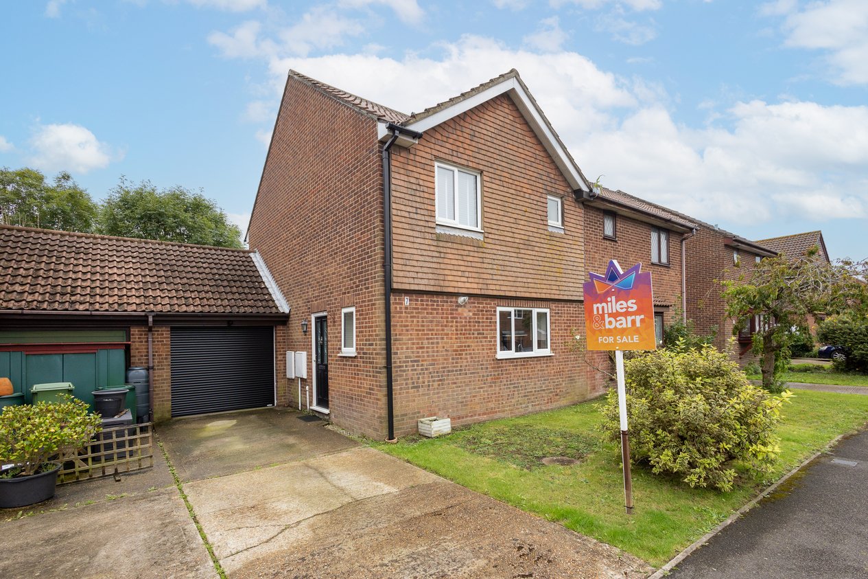 Properties Under Offer in Star Lane Folkestone