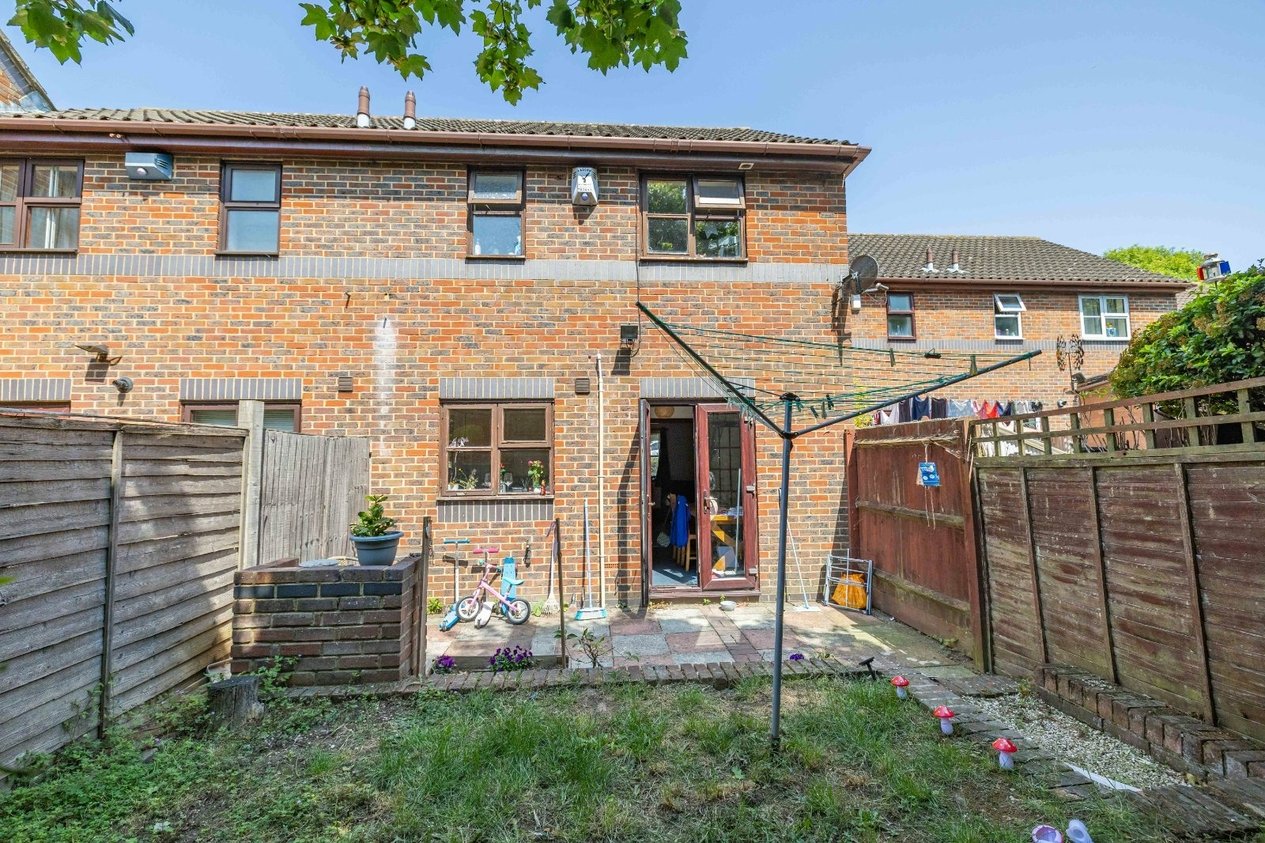 Properties For Sale in Starle Close Canterbury
