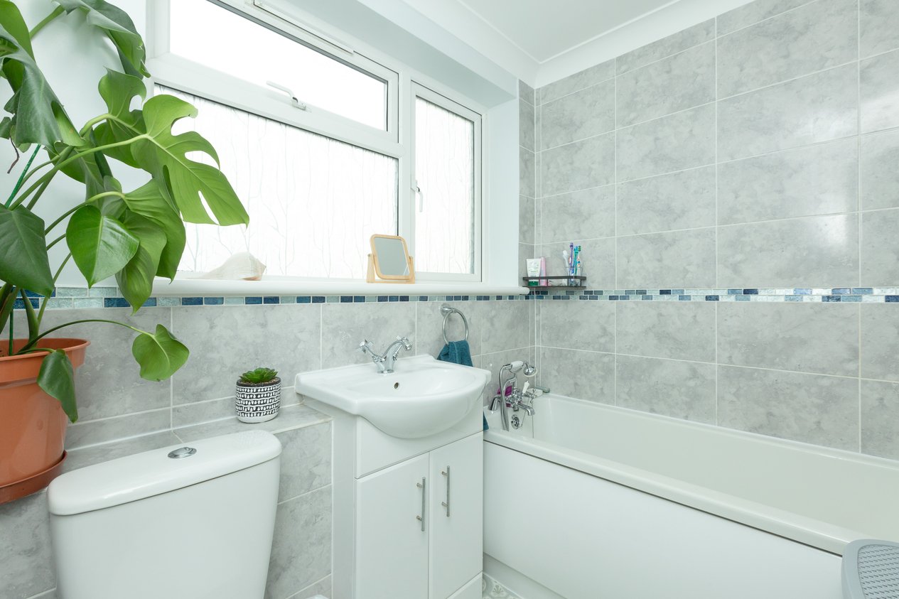 Properties Under Offer in Station Road Birchington