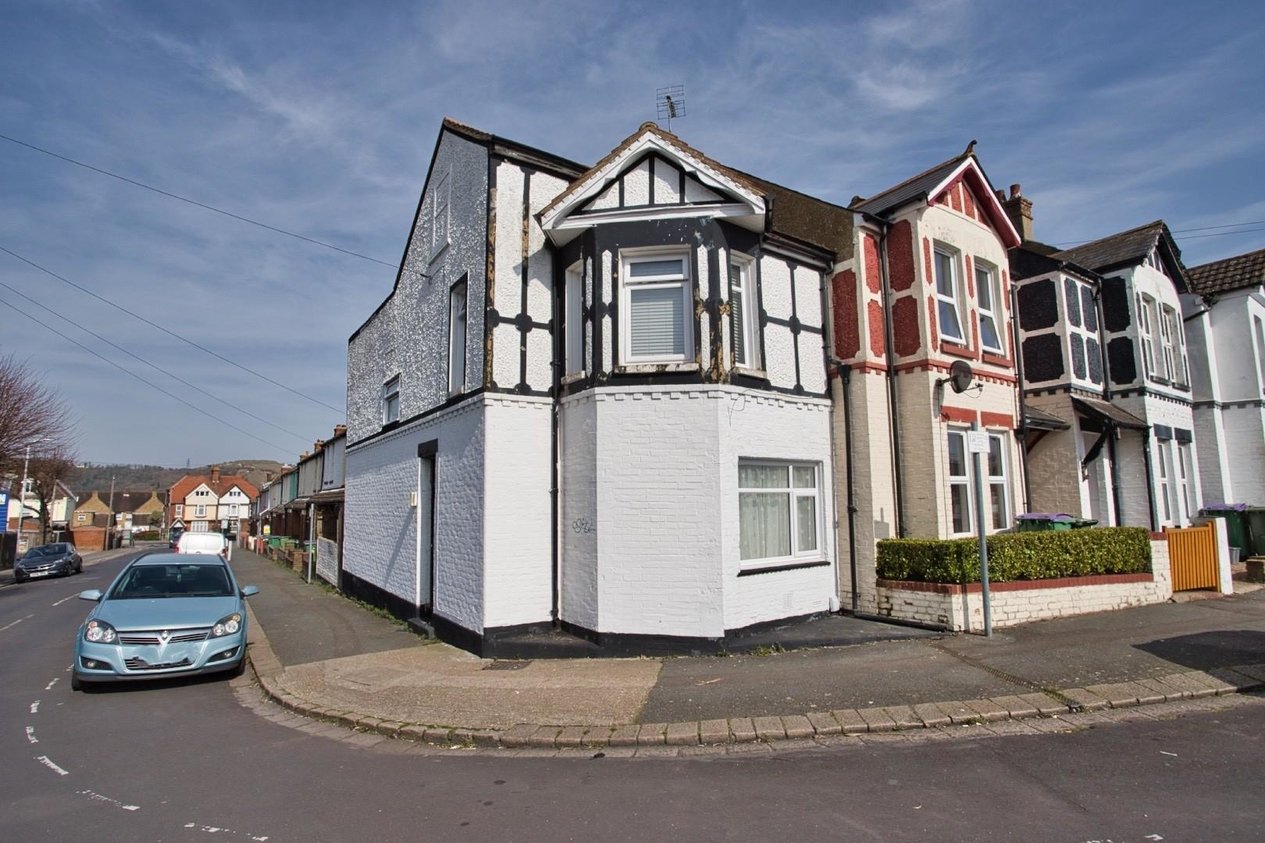 Properties Sold Subject To Contract in Station Road 
