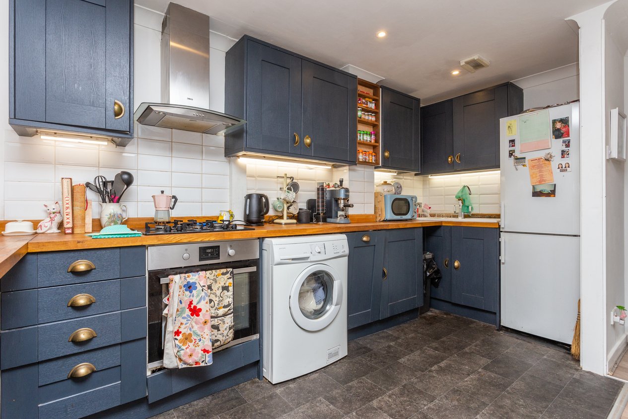 Properties Under Offer in Station Road West Canterbury
