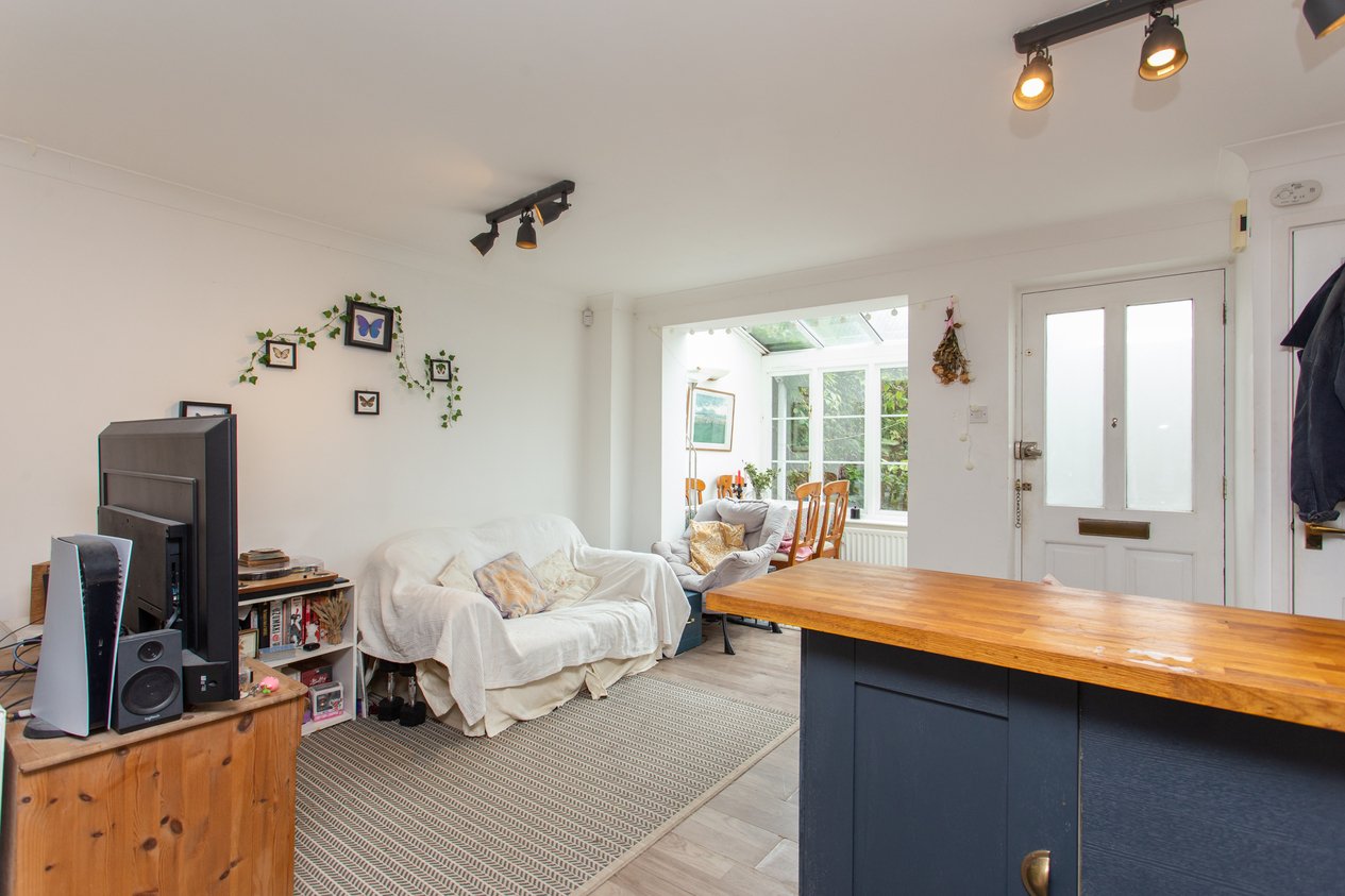Properties Under Offer in Station Road West Canterbury