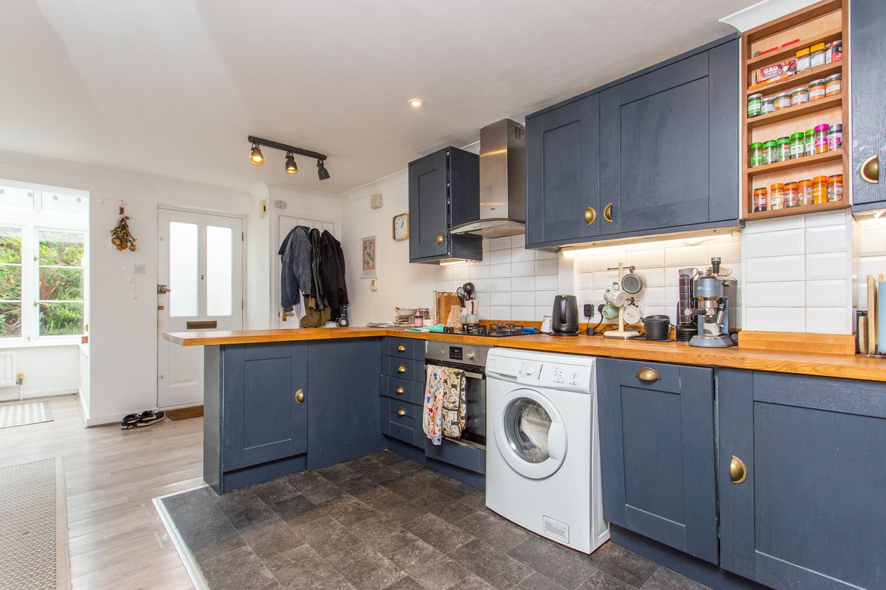 Properties Under Offer in Station Road West Canterbury
