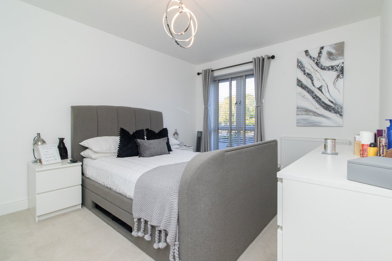 Properties Under Offer in Steel Close Herne Bay