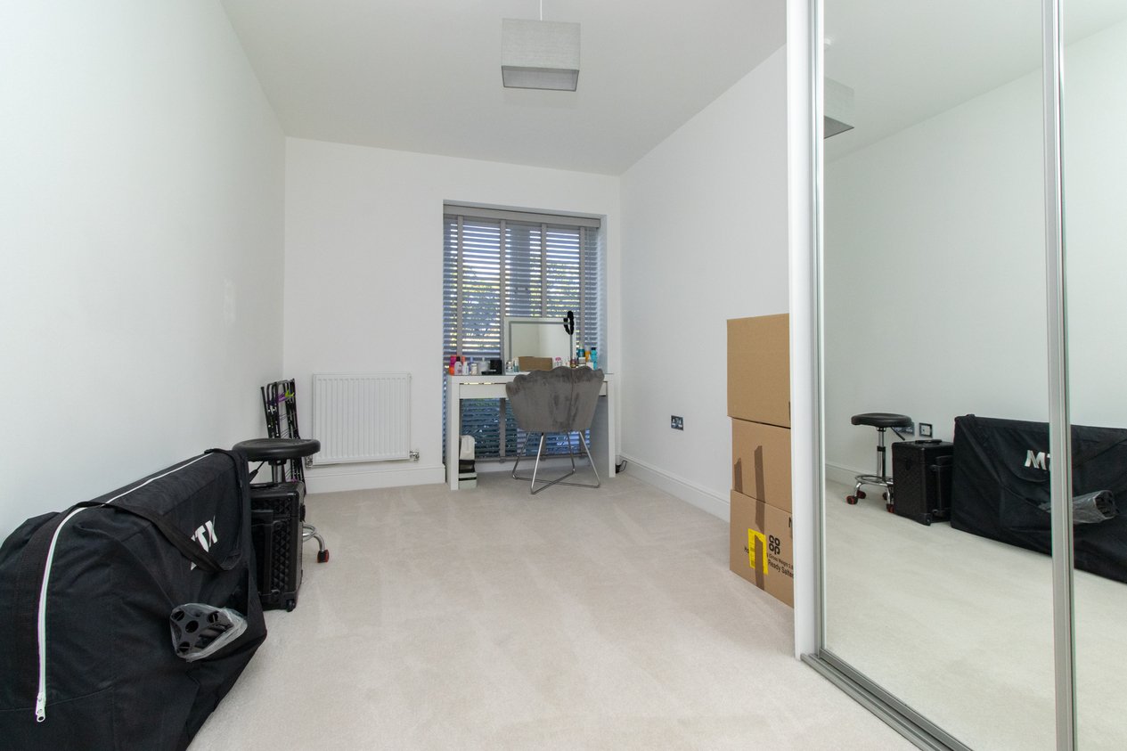 Properties Under Offer in Steel Close Herne Bay