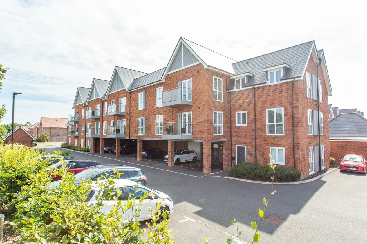 Properties For Sale in Steel Close Herne Bay