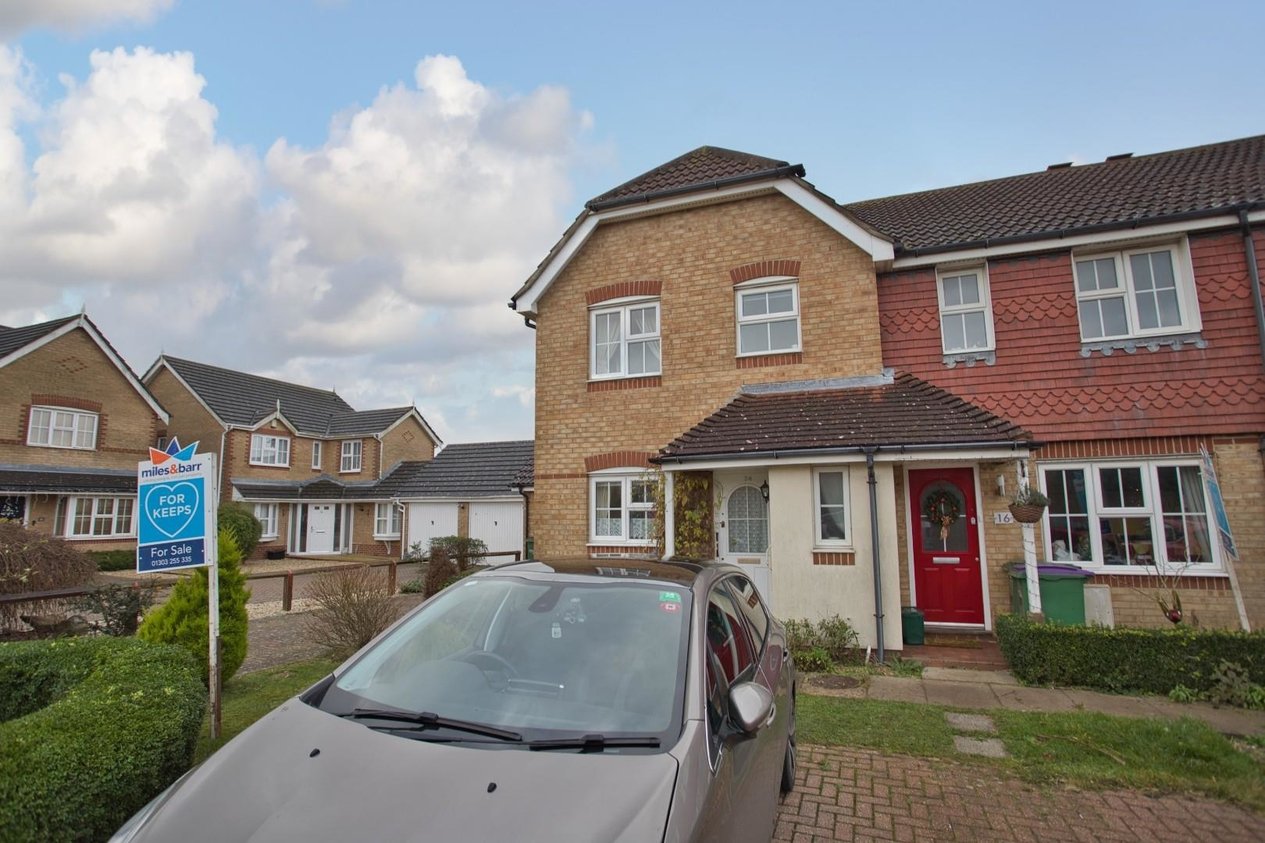 Properties Sold Subject To Contract in Stempe Close Hawkinge