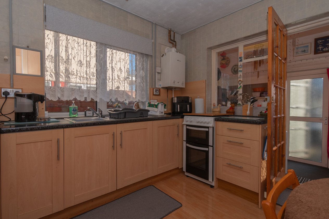 Properties For Sale in Stirling Way Ramsgate