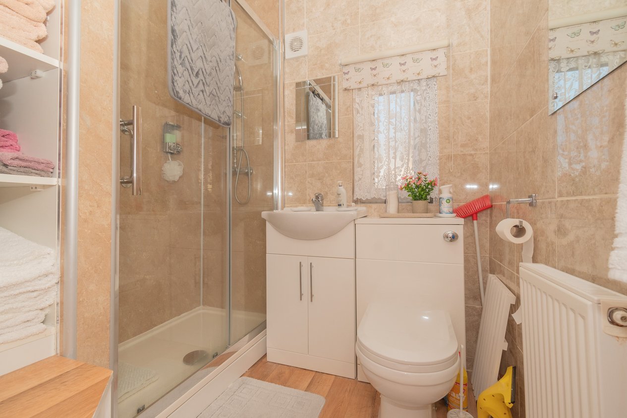 Properties For Sale in Stirling Way Ramsgate