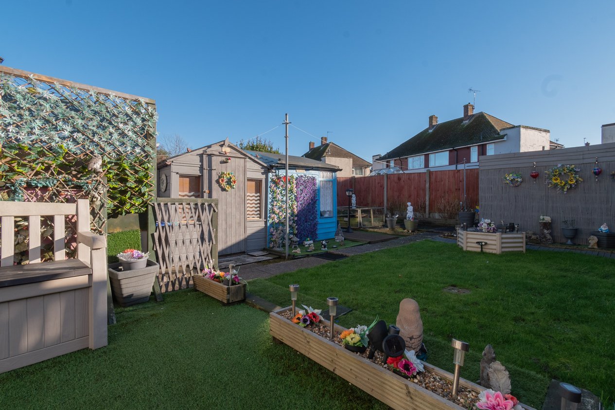 Properties For Sale in Stirling Way Ramsgate