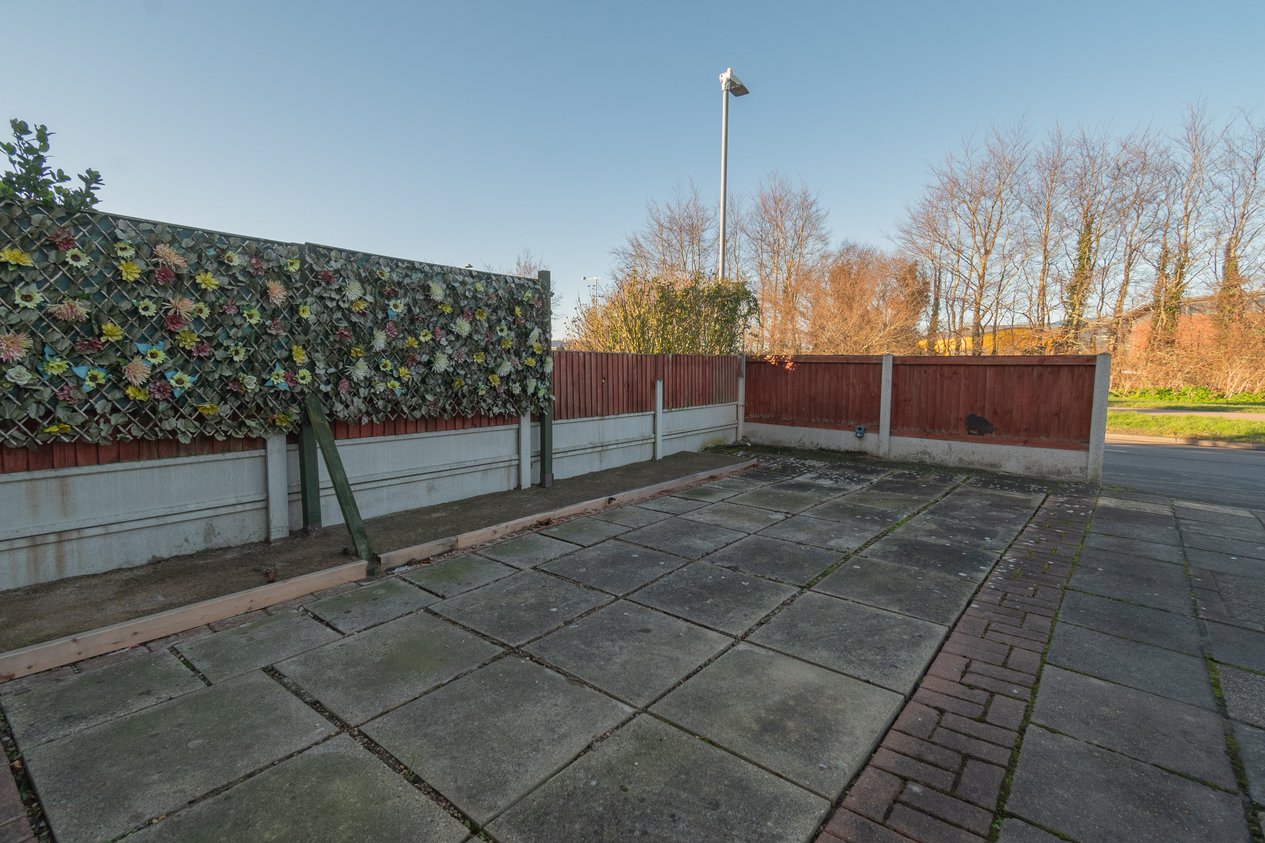 Properties For Sale in Stirling Way Ramsgate