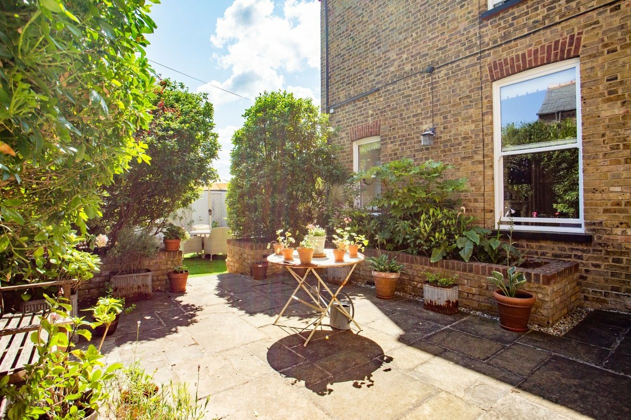 Properties For Sale in Stone Road Broadstairs