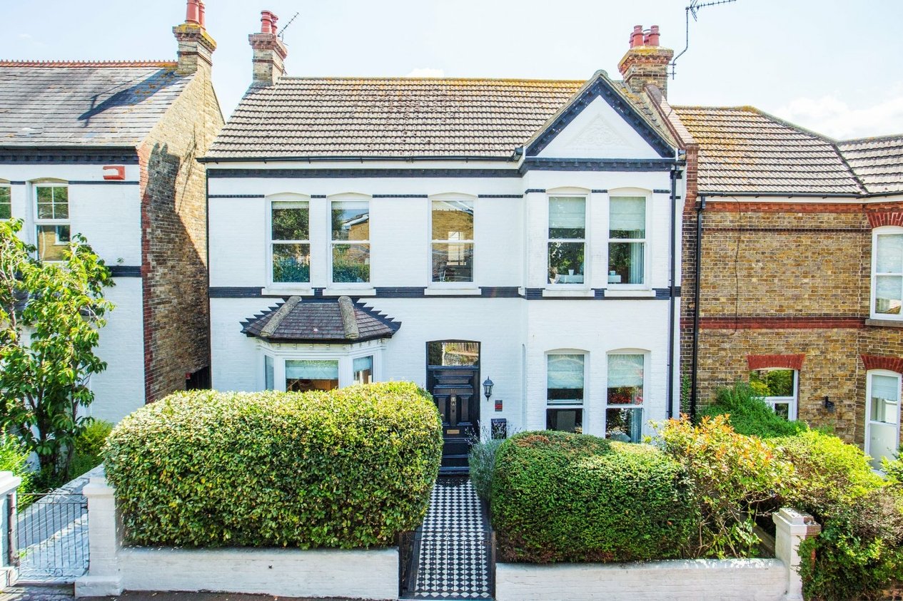 Properties For Sale in Stone Road Broadstairs