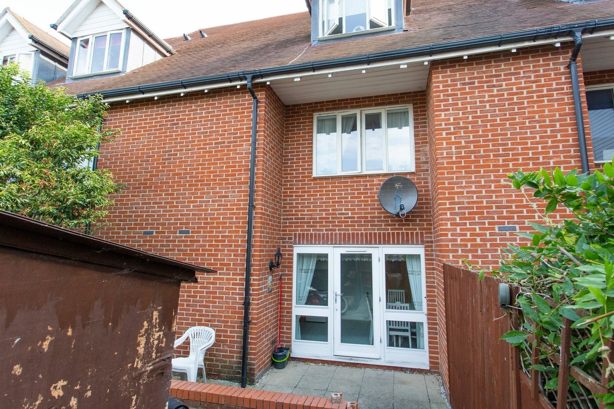 Properties For Sale in Stonebridge Road  Canterbury