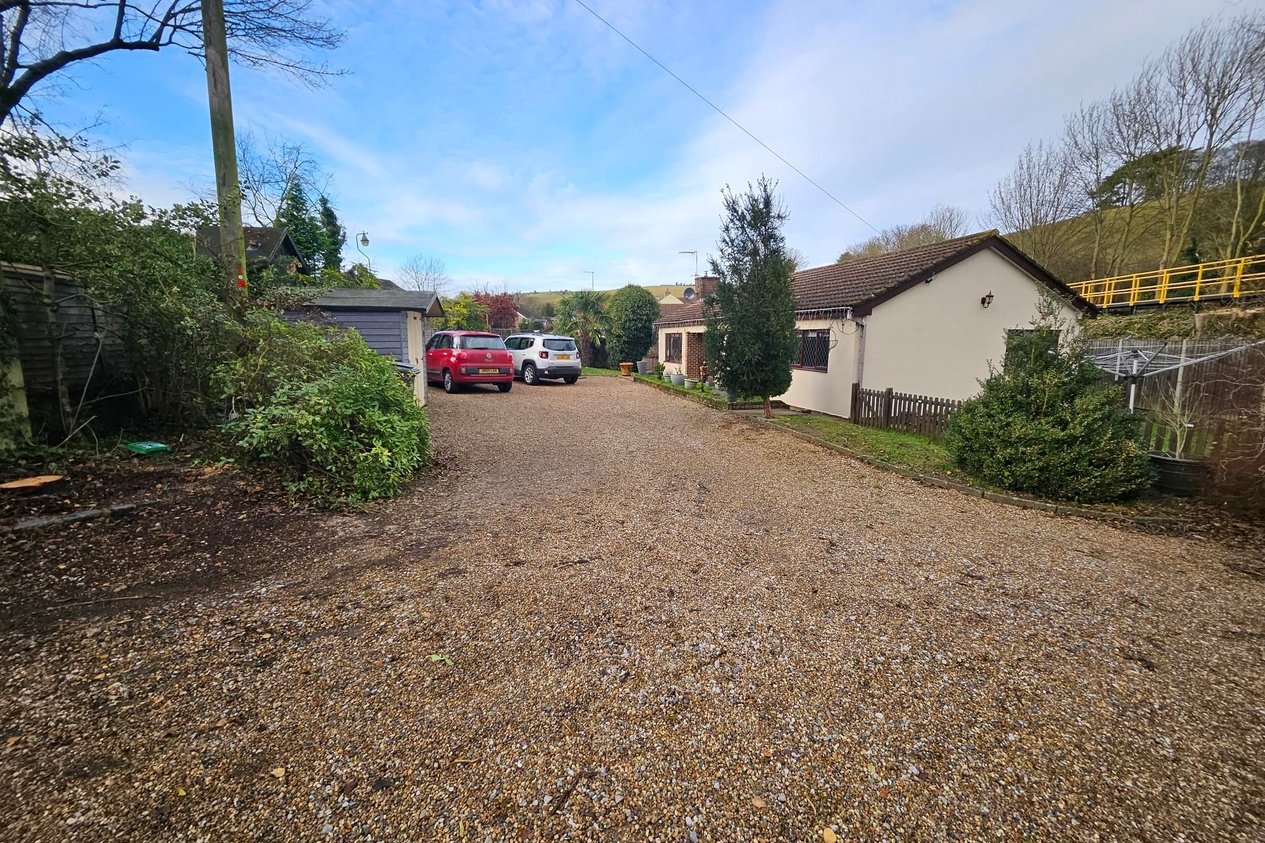 Properties For Sale in Stonehall Road  Lydden
