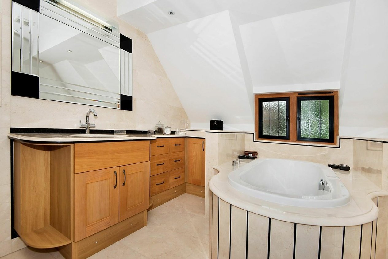 Properties For Sale in Stonerock Close  Sturry