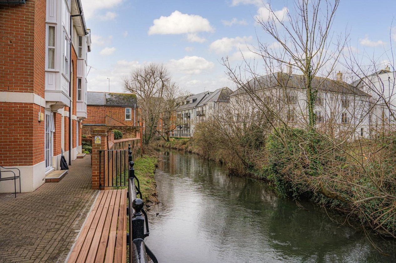 Properties Sold Subject To Contract in Stour Street 