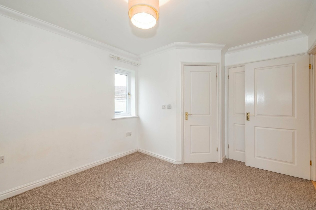 Properties Under Offer in Sullivan Close Canterbury