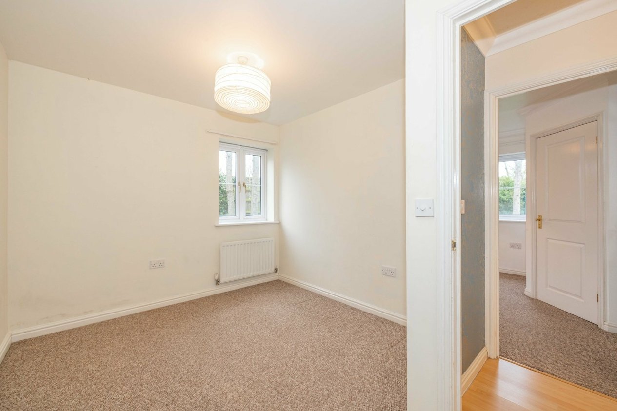 Properties Under Offer in Sullivan Close Canterbury