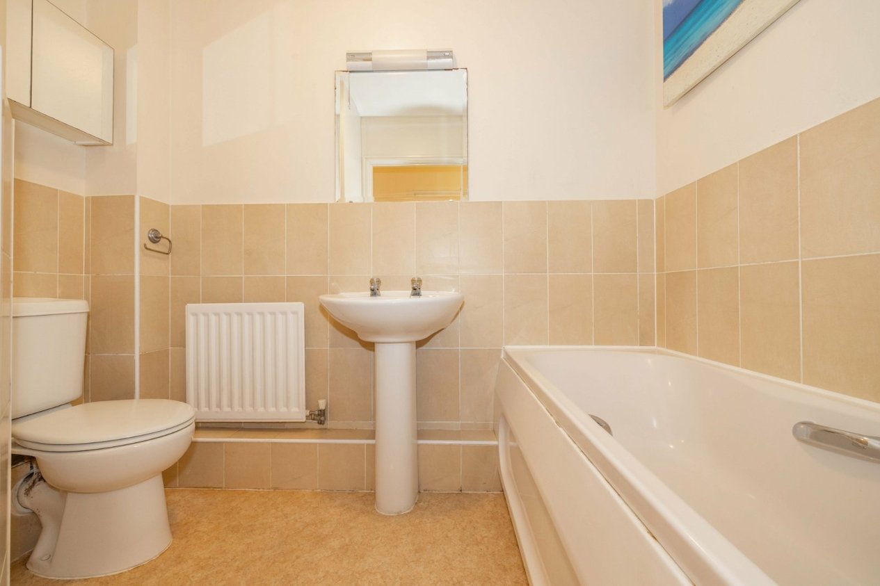 Properties Under Offer in Sullivan Close Canterbury