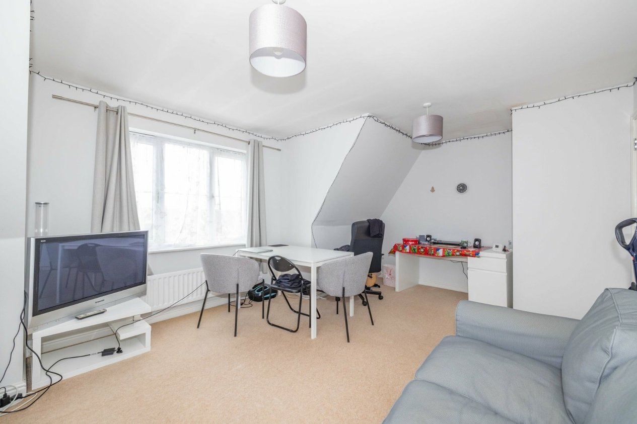 Properties For Sale in Sullivan Close Canterbury