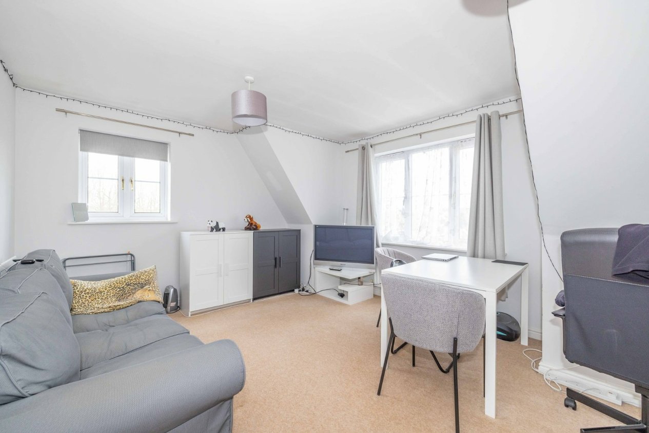 Properties For Sale in Sullivan Close Canterbury