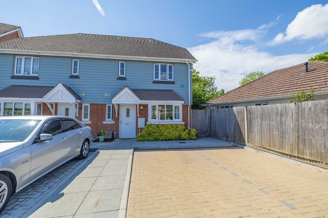 Properties For Sale in Summer Piece Grove Canterbury