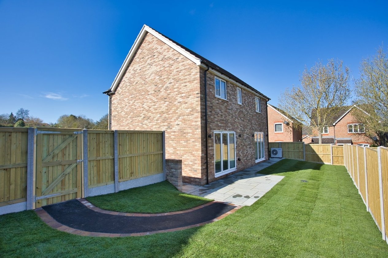 Properties For Sale in Sun Valley Way Eythorne