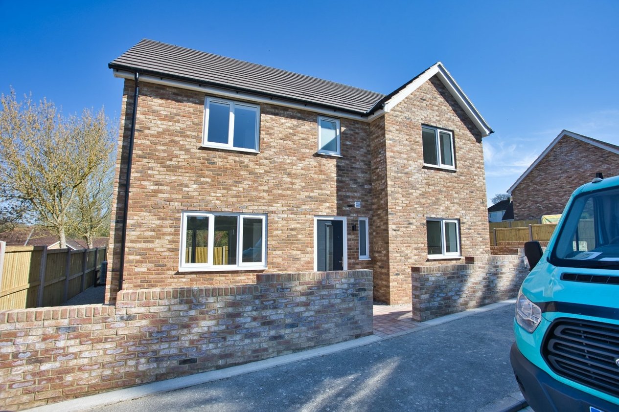 Properties For Sale in Sun Valley Way Eythorne