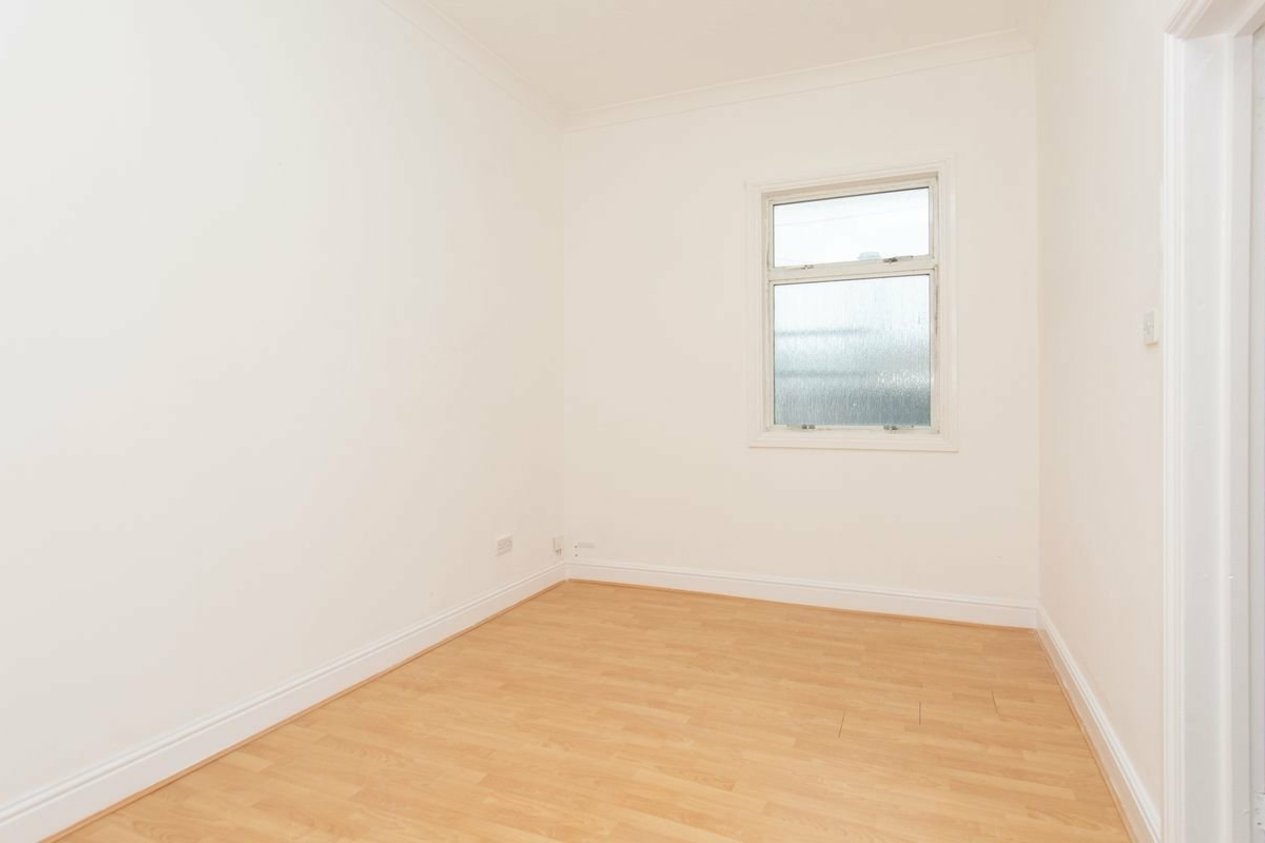 Properties For Sale in Sunny Mead Court 4 Central Parade
