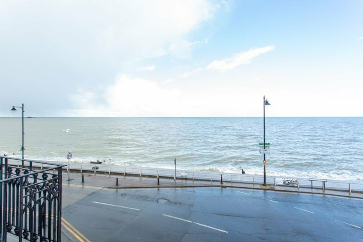 Properties For Sale in Sunny Mead Court 4 Central Parade