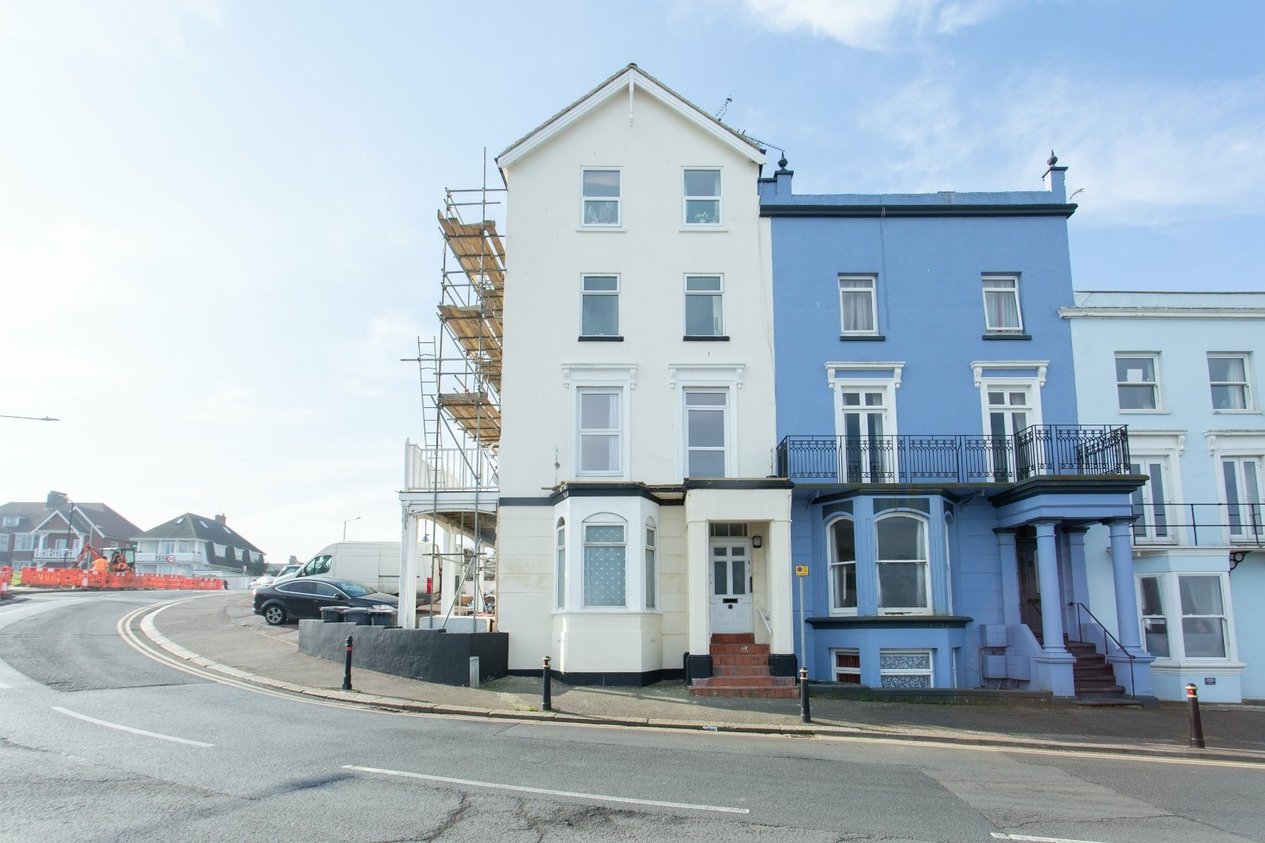 Properties For Sale in Sunny Mead Court 4 Central Parade