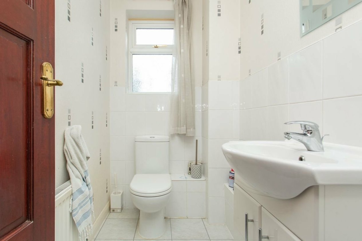 Properties For Sale in Sunny Mead Court 4 Central Parade