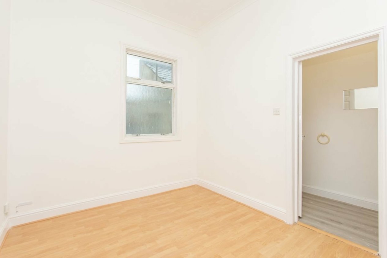 Properties For Sale in Sunny Mead Court 4 Central Parade