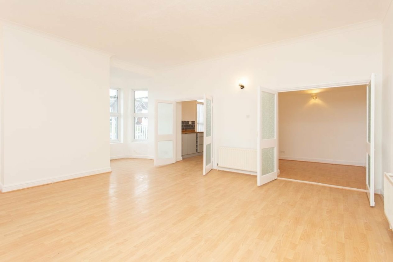 Properties For Sale in Sunny Mead Court 4 Central Parade