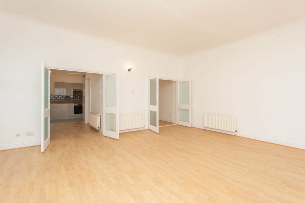 Properties For Sale in Sunny Mead Court 4 Central Parade